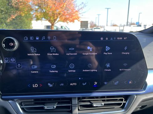 New 2026 Chevrolet Equinox EV LT image 26