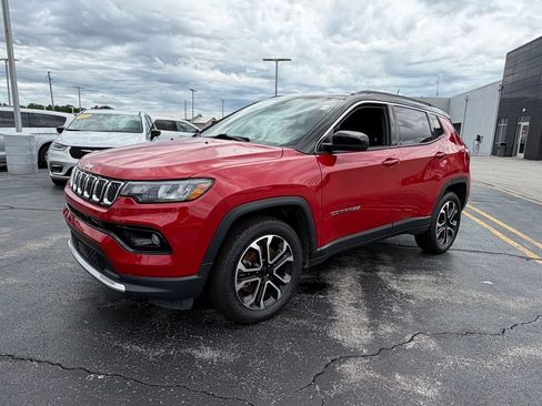 Used 2023 Jeep Compass Limited AWD/4WD image 3