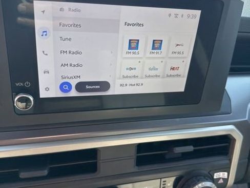 Used 2024 Toyota Tacoma TRD Off-Road w/ TRD Off Road Upgrade Package AWD/4WD image 23