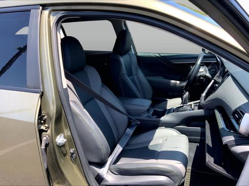 Used 2024 Subaru Outback Onyx Edition XT AWD/4WD image 8
