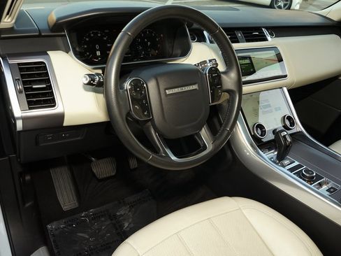 Used 2019 Land Rover Range Rover Sport HSE image 8