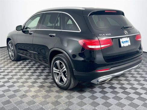 Used 2019 Mercedes-Benz GLC 300 4MATIC image 4