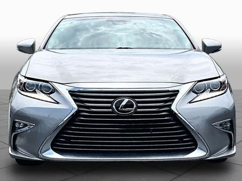 Used 2018 Lexus ES 350 w/ Ultra Luxury Package FWD image 4