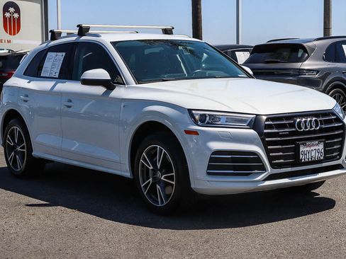 Used 2020 Audi Q5 e Premium w/ Convenience Package AWD/4WD image 3