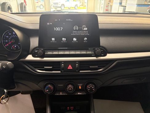 Used 2021 Kia Forte LXS FWD image 10