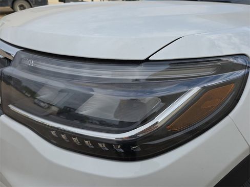 New 2025 Ford Explorer Active w/ Active Comfort Package image 29