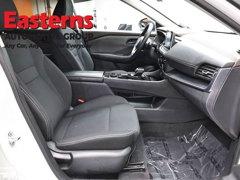 Used 2023 Nissan Rogue S AWD/4WD image 25