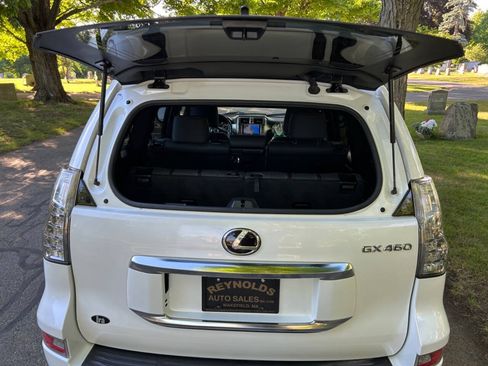 Used 2020 Lexus GX 460 Premium w/ Premium Package AWD/4WD image 23