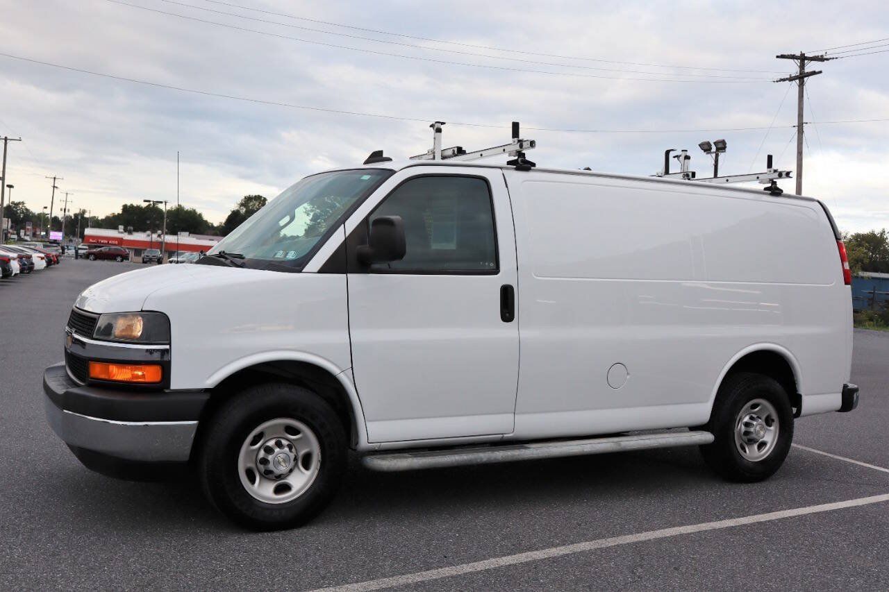 Used 2020 Chevrolet Express 2500 w/ Driver Convenience Package RWD image 10