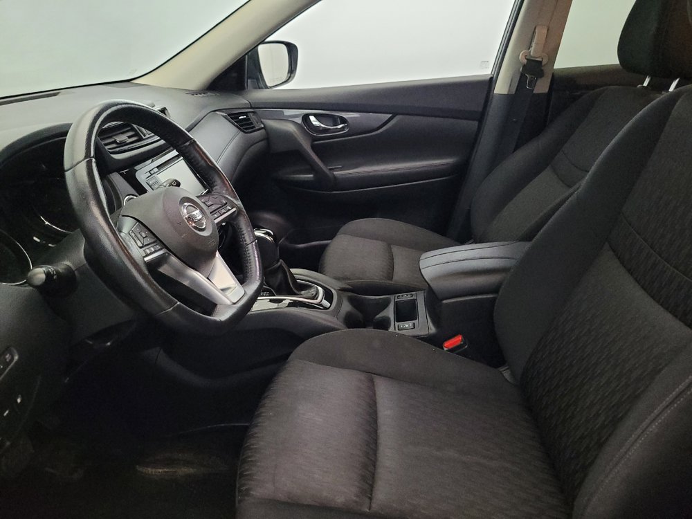 Used 2018 Nissan Rogue SV w/ Premium Package AWD/4WD image 17