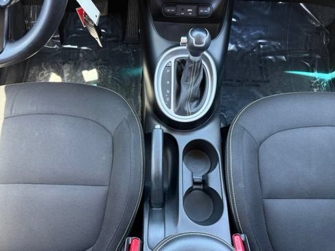 Used 2016 Kia Soul + FWD image 24
