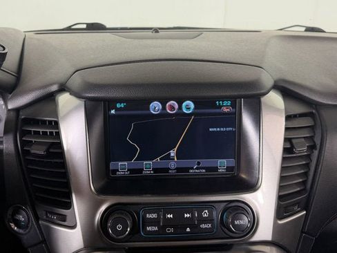Used 2015 Chevrolet Suburban LTZ RWD image 15