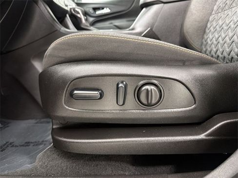 Certified 2024 Chevrolet Equinox LT w/ LPO, Floor Liner Package image 22