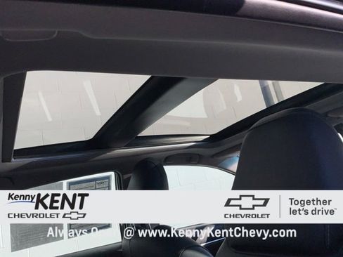 Used 2018 Toyota Camry XSE image 11