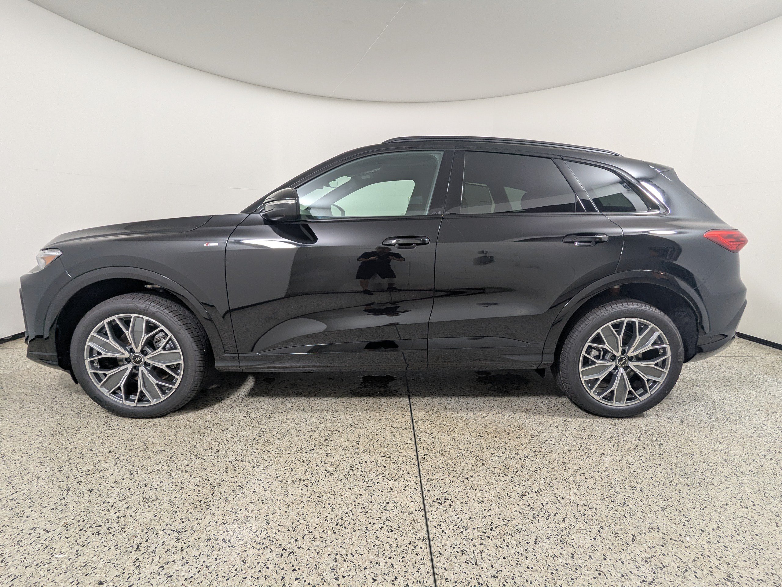 New 2026 Audi Q5 Premium Plus AWD/4WD image 4