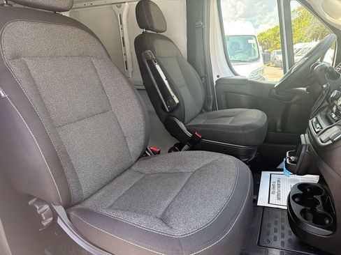 Used 2023 RAM ProMaster 2500 FWD image 15
