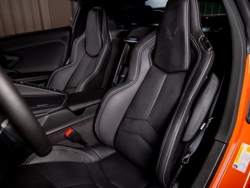Used 2025 Chevrolet Corvette Z06 w/ Stealth Interior Trim Package RWD image 5