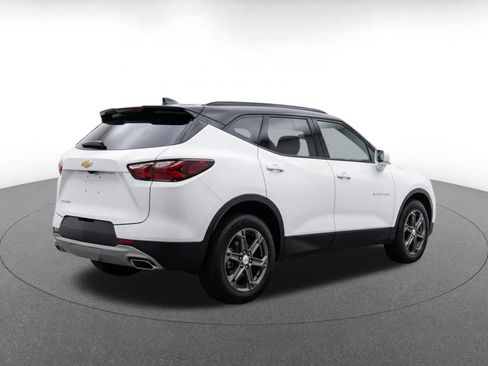 Used 2025 Chevrolet Blazer LT FWD image 8