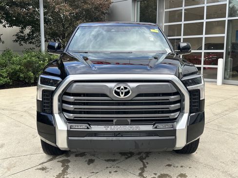 Used 2025 Toyota Tundra Limited AWD/4WD image 5