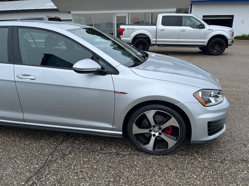 Used 2017 Volkswagen GTI S FWD image 8