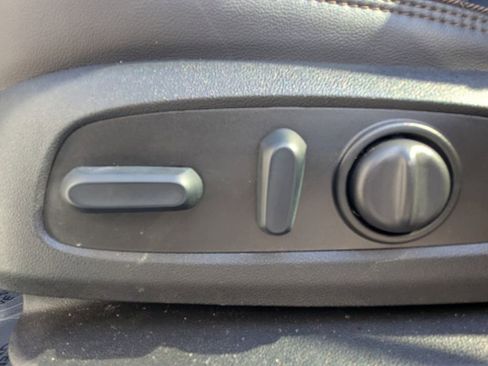 Used 2024 Chevrolet Traverse High Country image 22