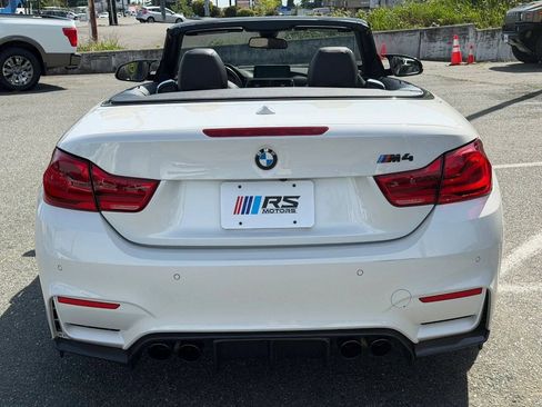 Used 2018 BMW M4 Convertible RWD image 5
