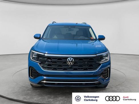 Used 2025 Volkswagen Atlas SEL Premium R-Line AWD/4WD image 2