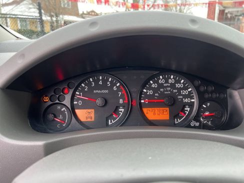 Used 2010 Nissan Frontier SE AWD/4WD image 26