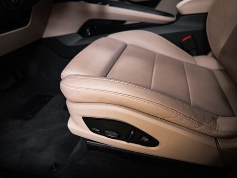 Certified 2024 Porsche Macan 4 Electric AWD/4WD image 14