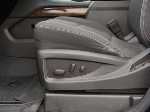 Used 2016 Chevrolet Suburban LS AWD/4WD image 15