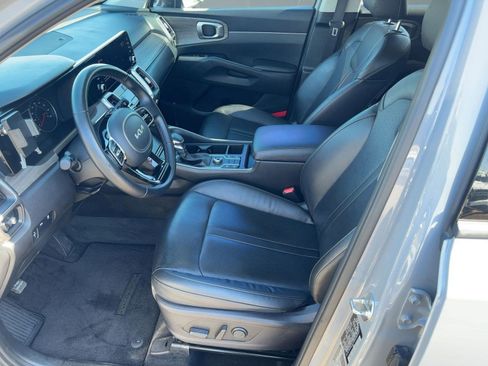 Used 2022 Kia Sorento S w/ Panoramic Sunroof Package image 5