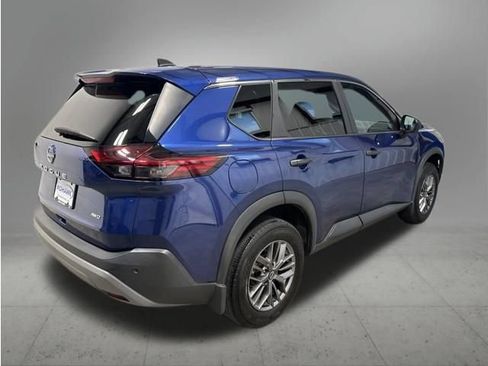 Used 2023 Nissan Rogue S AWD/4WD image 5