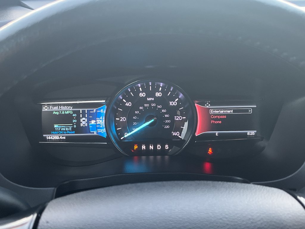 Used 2018 Ford Explorer XLT w/ Equipment Group 202A AWD/4WD image 10