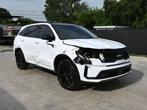 Used 2023 Kia Sorento SX AWD/4WD image 2