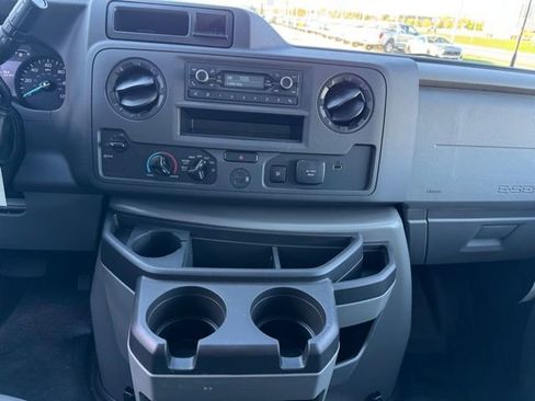 New 2027 Ford E-350 and Econoline 350 Super Duty RWD image 2