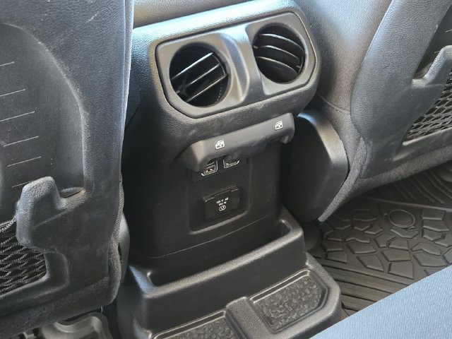 Used 2023 Jeep Wrangler Unlimited Rubicon 4xe AWD/4WD image 33