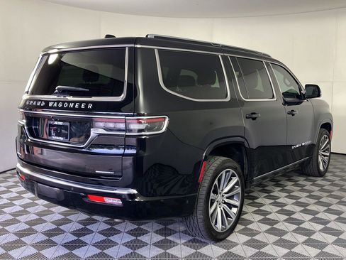 Used 2022 Jeep Grand Wagoneer Series II AWD/4WD image 4