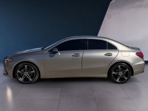 Used 2019 Mercedes-Benz A 220 image 2