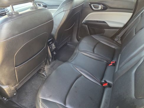 Used 2024 Jeep Compass Limited image 19