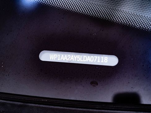 Used 2020 Porsche Cayenne image 29