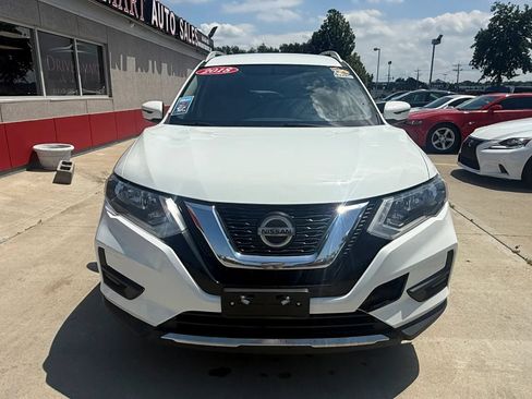Used 2018 Nissan Rogue SV FWD image 5