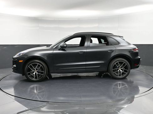 Certified 2026 Porsche Macan AWD/4WD image 2