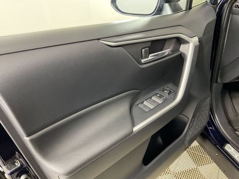 New 2025 Toyota RAV4 SE image 15