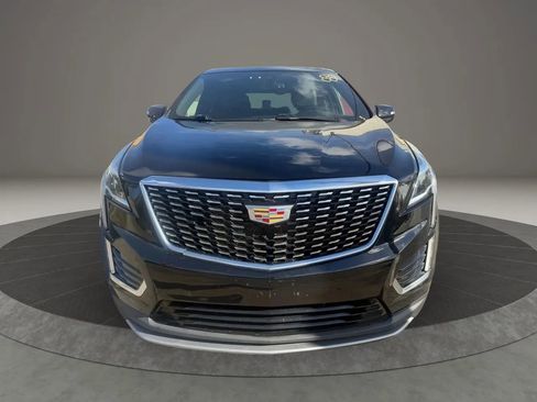 Used 2020 Cadillac XT5 Premium Luxury FWD image 2