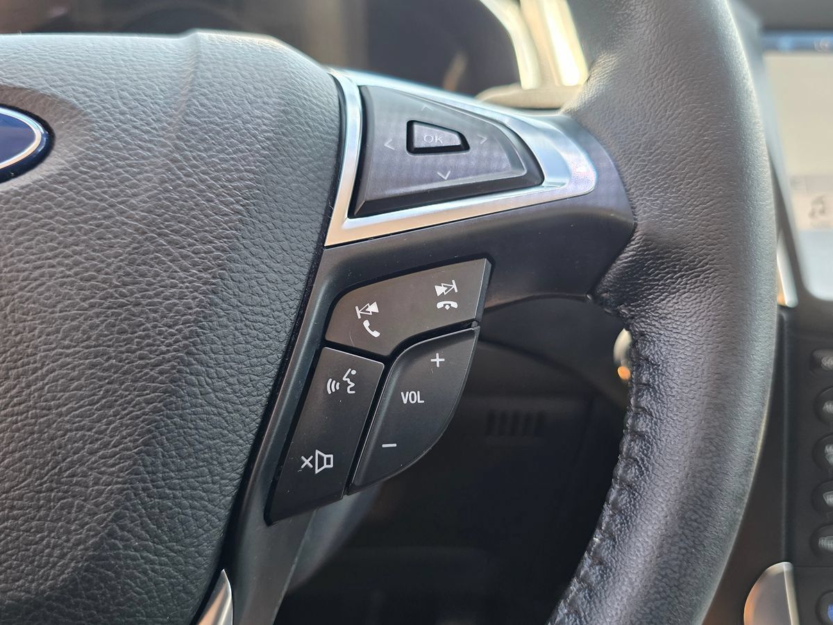 Used 2019 Ford Edge Titanium w/ Equipment Group 301A FWD image 36