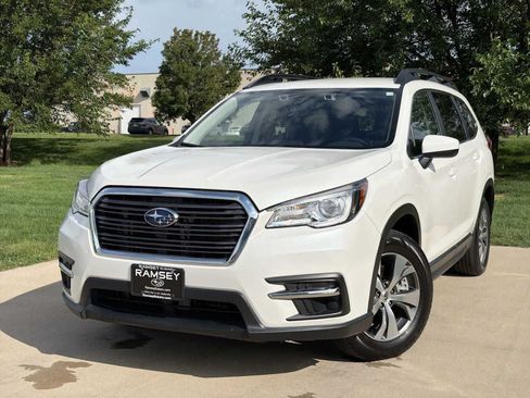 Used 2022 Subaru Ascent Premium w/ Convenience Package AWD/4WD image 1
