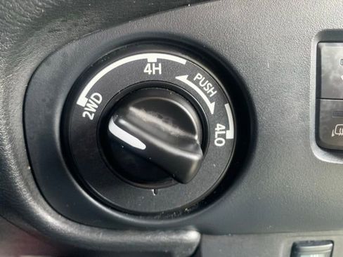 Used 2022 Nissan Frontier PRO-4X w/ Pro-4X Premium Package image 20