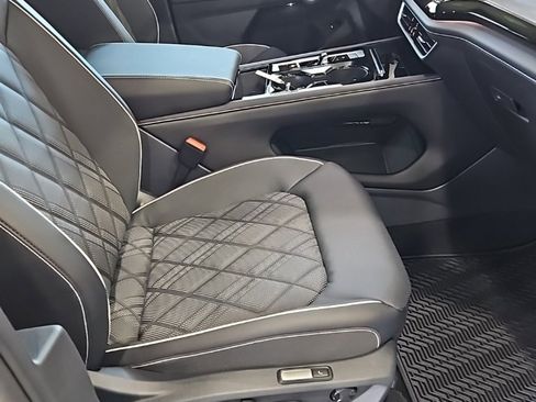 New 2026 Volkswagen Atlas SEL Premium R-Line image 13