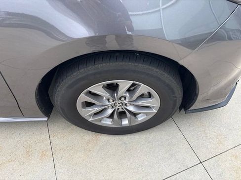 Used 2023 Toyota Sienna XLE w/ XLE Plus Package AWD/4WD image 9