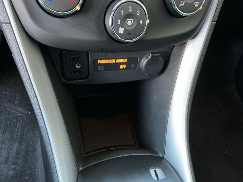 Used 2018 Chevrolet Trax LT w/ LT Convenience Package image 27